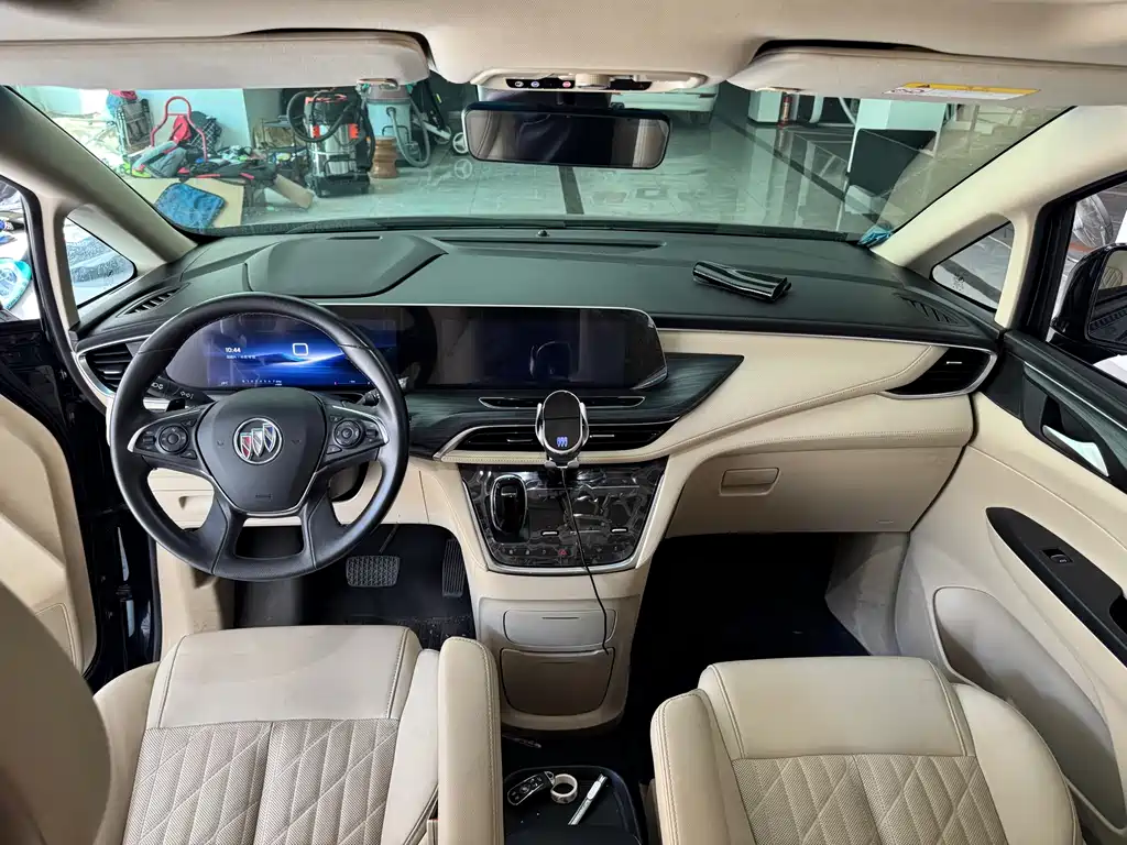 Buick GL8 — миниатюра 9