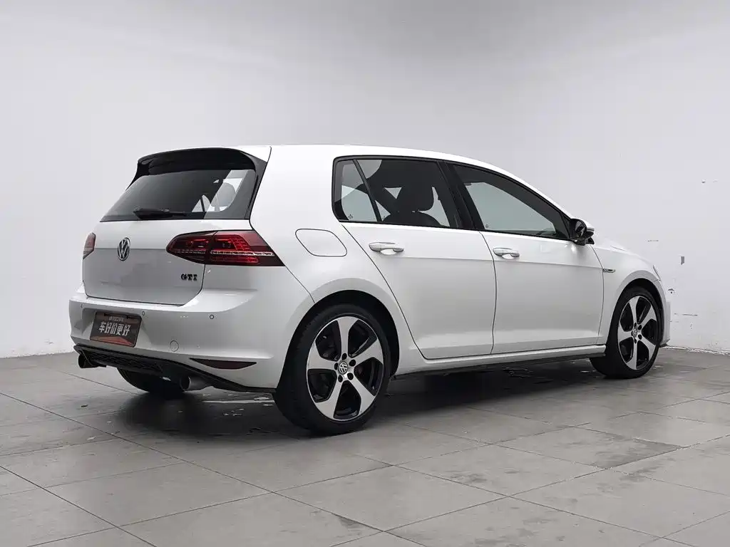 Volkswagen Golf GTI — миниатюра 2