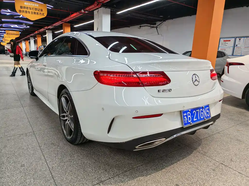 Mercedes-Benz E-Class (Import) — миниатюра 3