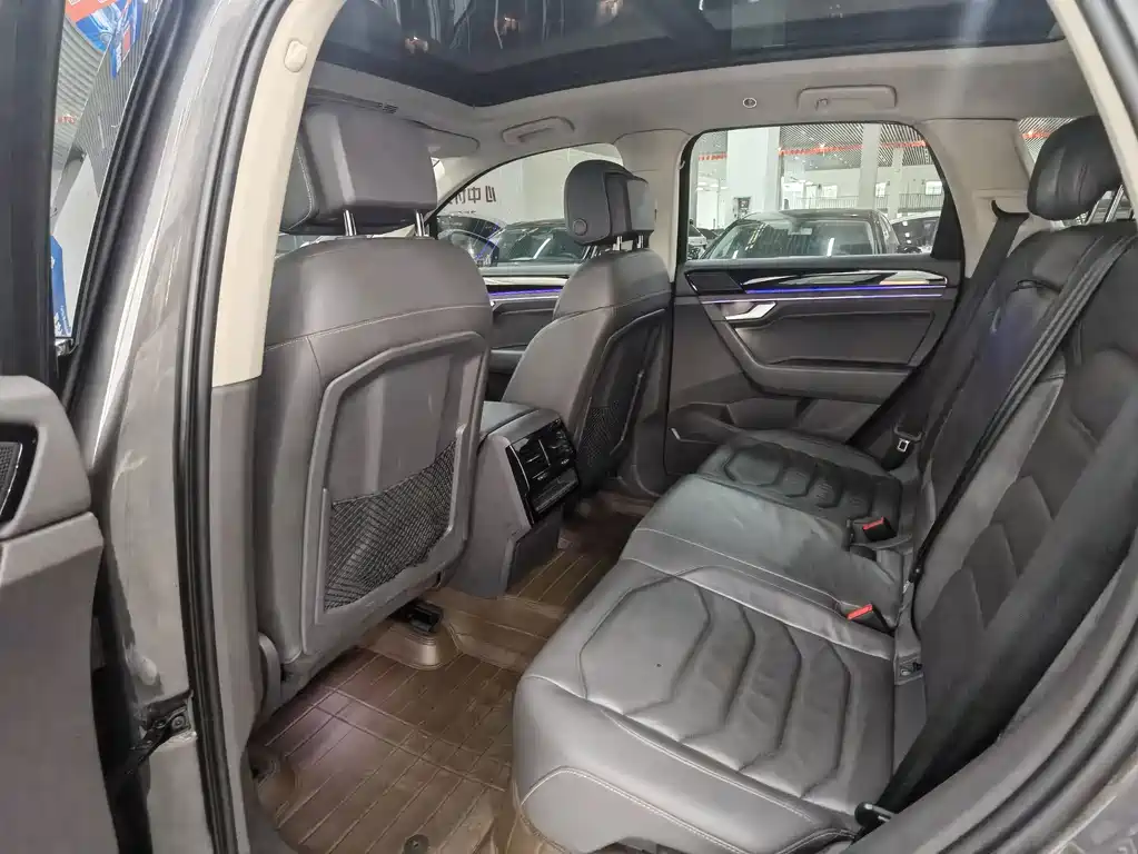 Volkswagen Touareg — миниатюра 15