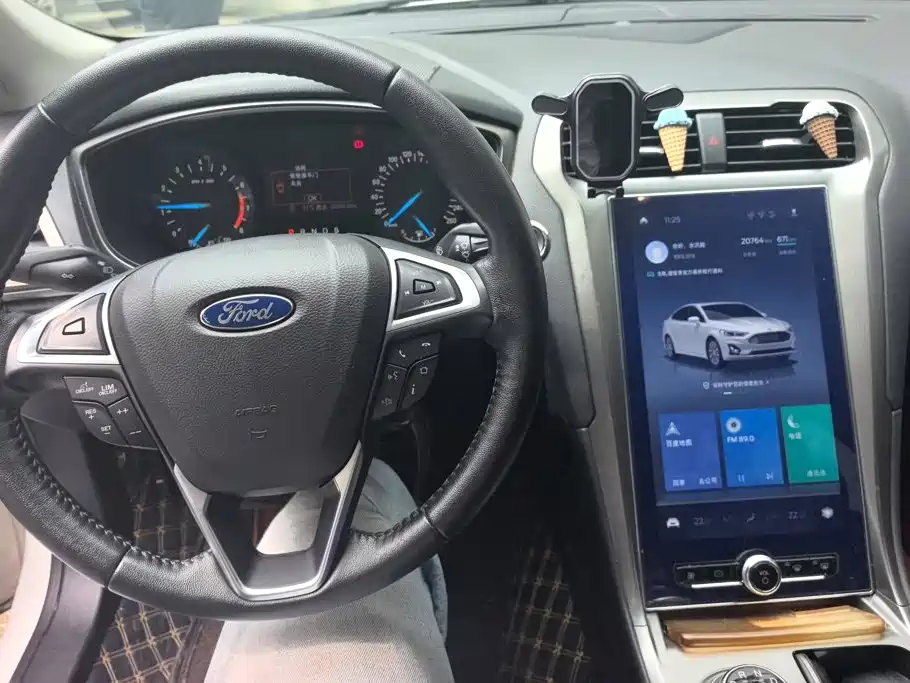 Ford Mondeo — миниатюра 12