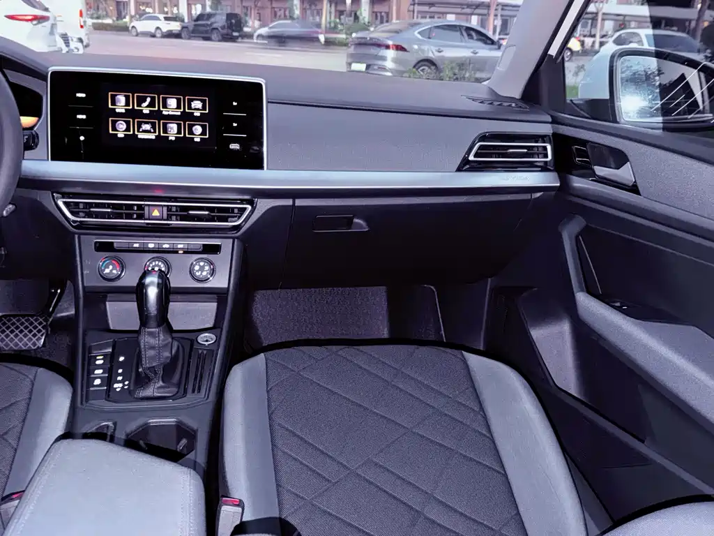 Volkswagen Lavida — миниатюра 14