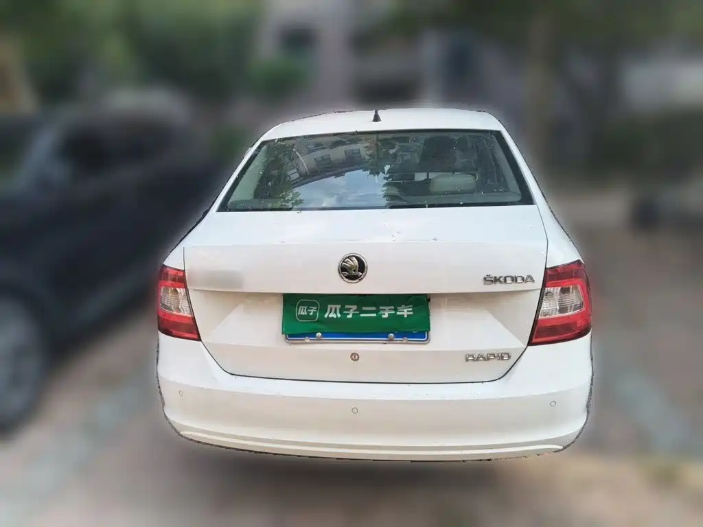 Skoda Rapid — миниатюра 3