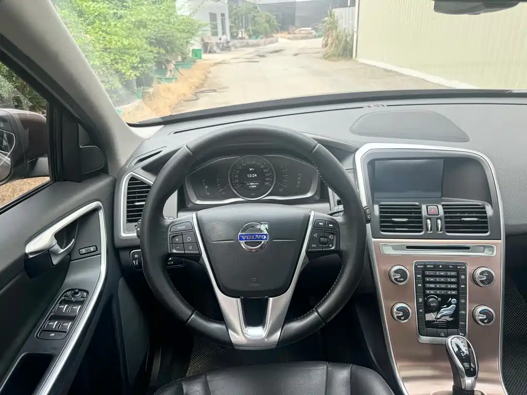 Volvo XC60 — миниатюра 8