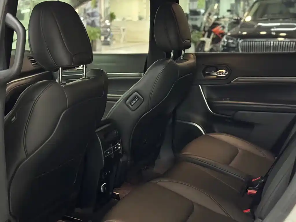 Jeep Commander — миниатюра 8