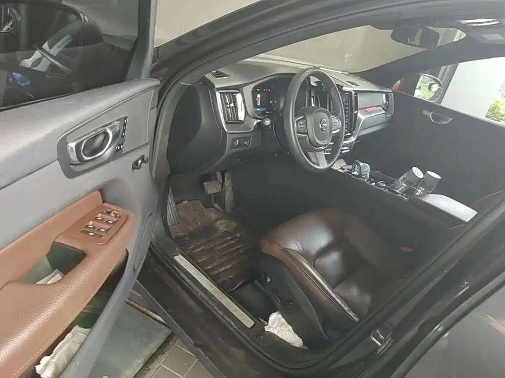 Volvo XC60 — миниатюра 21
