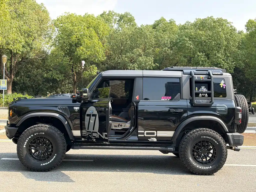Ford Bronco — миниатюра 12