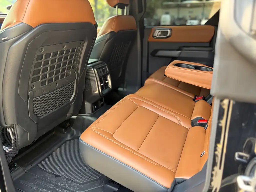 Ford Bronco — миниатюра 18