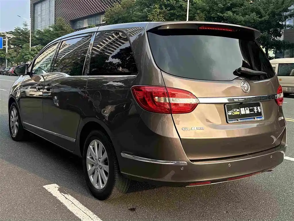 Buick GL8 — миниатюра 9