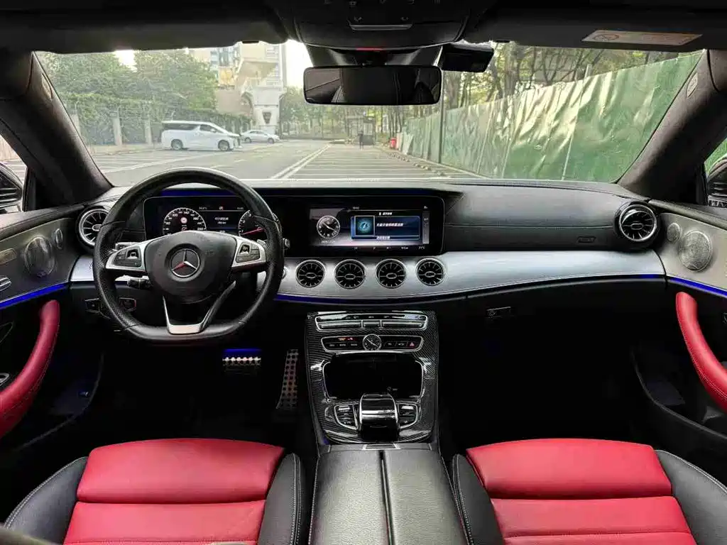 MERCEDES-BENZ E CLASS