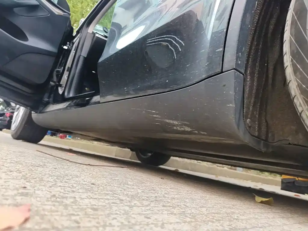 Tesla Model Y — миниатюра 22