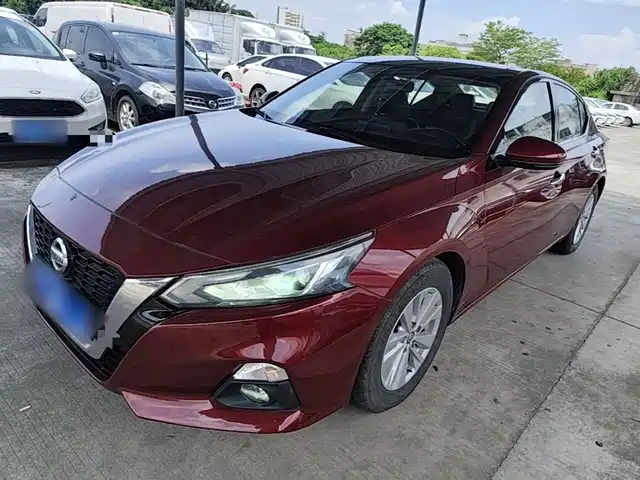 Nissan Teana