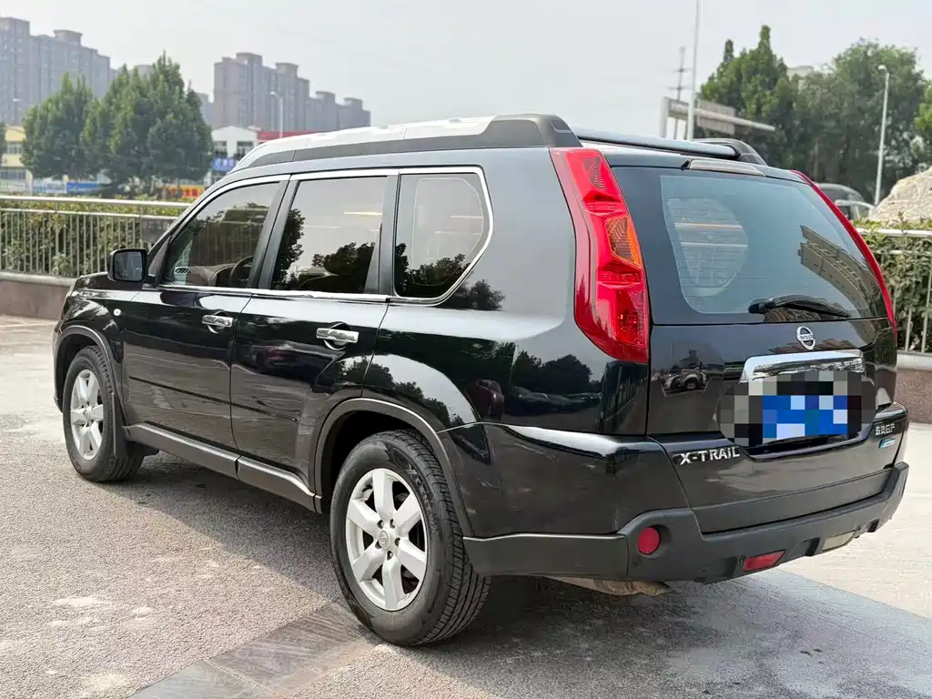 Nissan X-Trail — миниатюра 4
