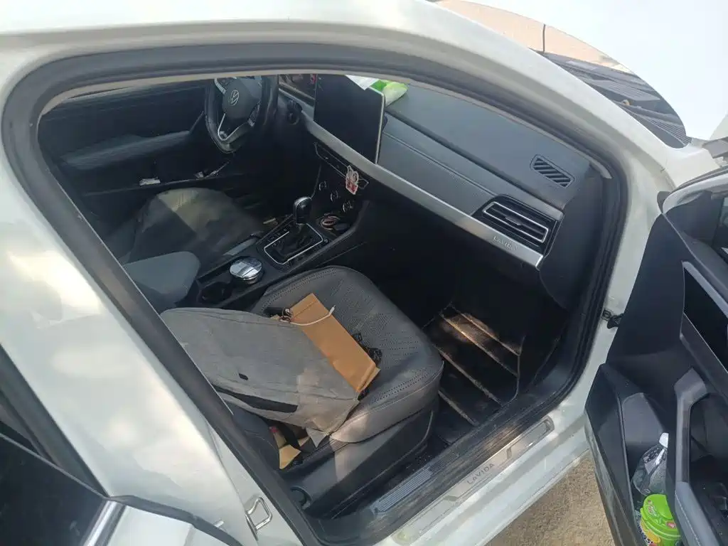 Volkswagen Lavida — миниатюра 18