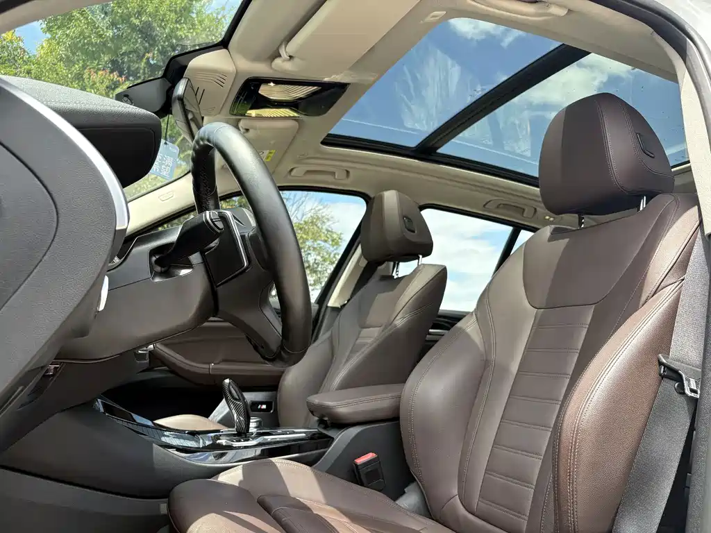 BMW X3 — миниатюра 8
