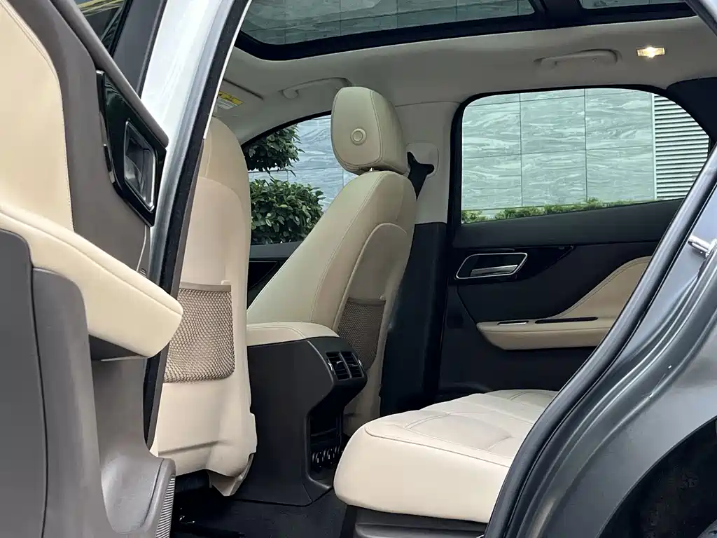 Jaguar F-PACE — миниатюра 10