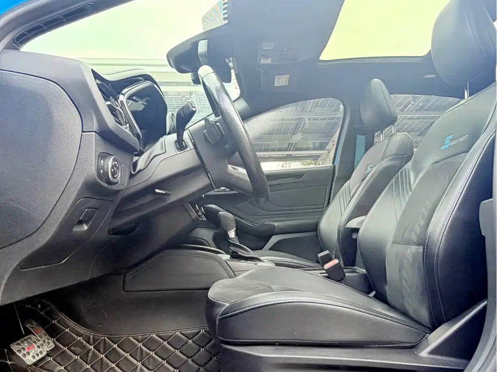Ford Focus — миниатюра 11