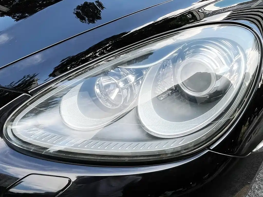 Porsche Cayenne — миниатюра 9