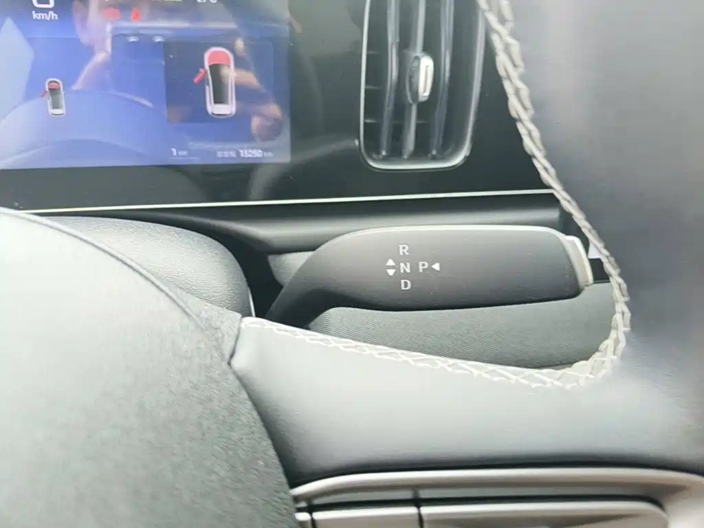 BYD Sealion 05 EV — миниатюра 14