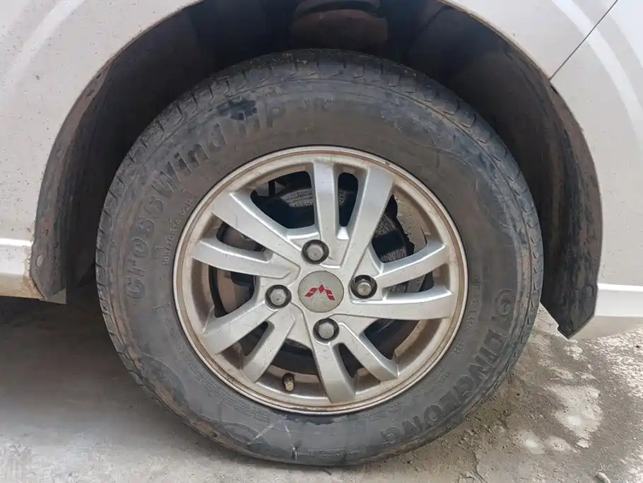 Wuling Hongguang — миниатюра 6