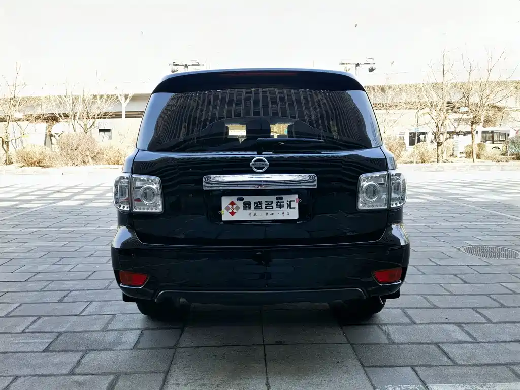 Nissan Patrol 2016 5.6L