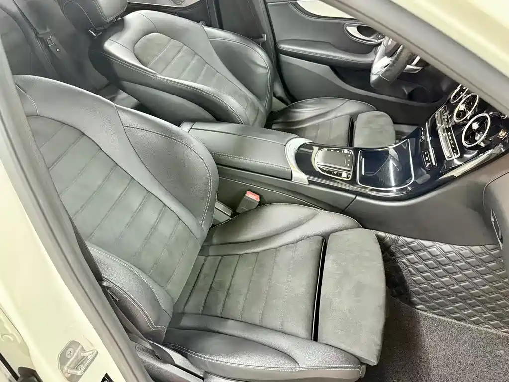 Mercedes-Benz C-Class — миниатюра 10