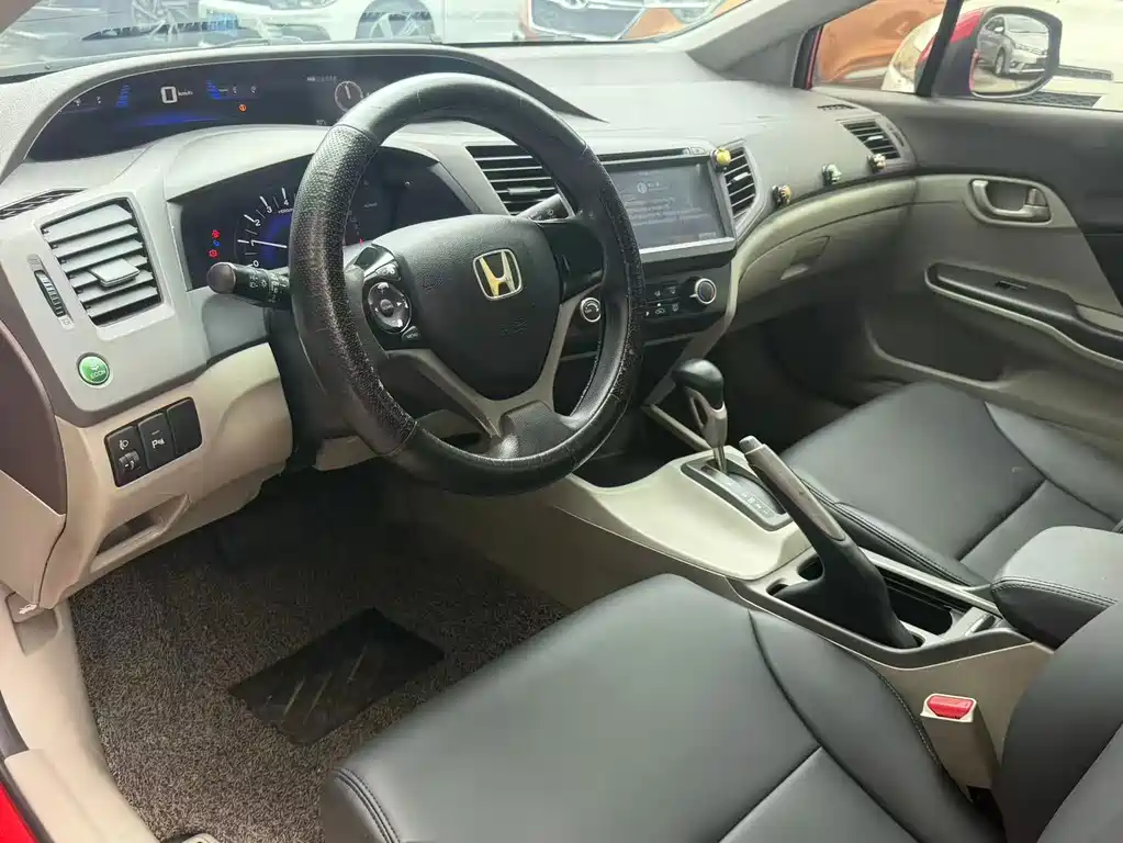 Honda Civic — миниатюра 7