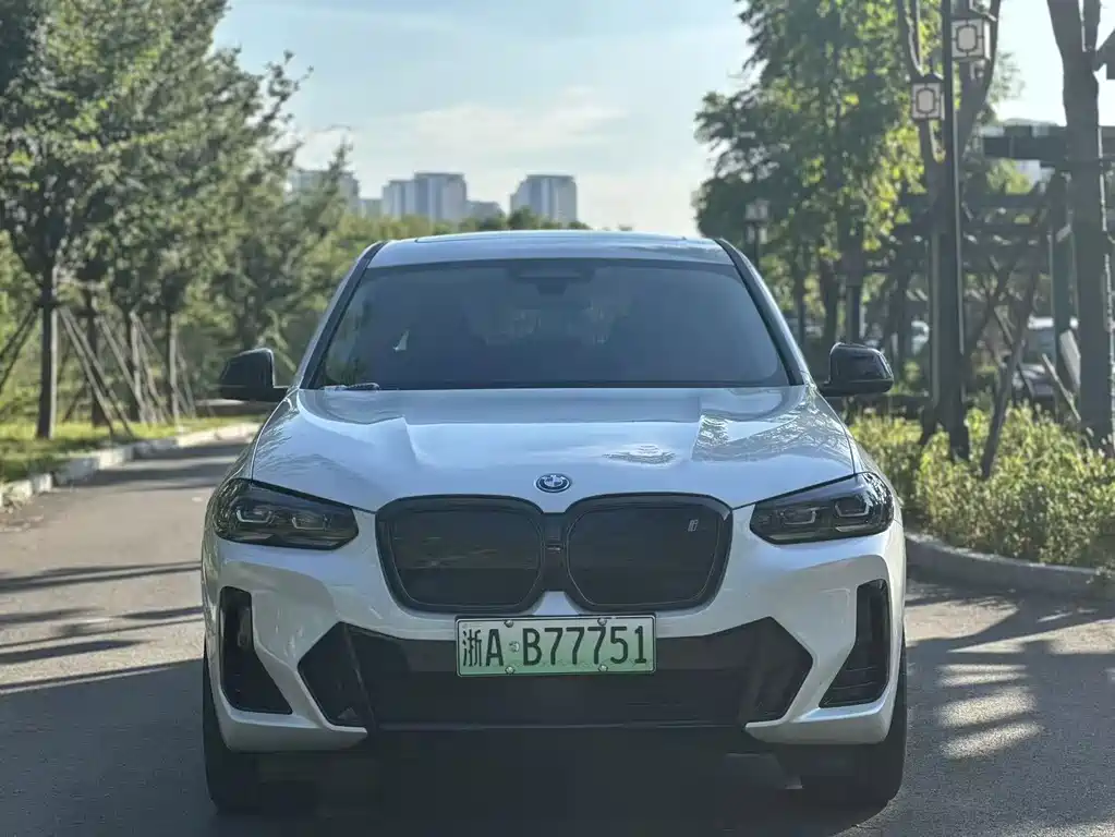 BMW iX3 — миниатюра 2