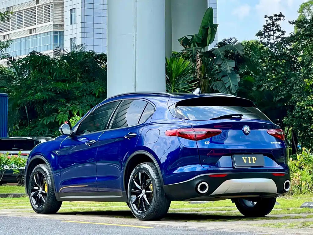Alfa Romeo Stelvio — миниатюра 9