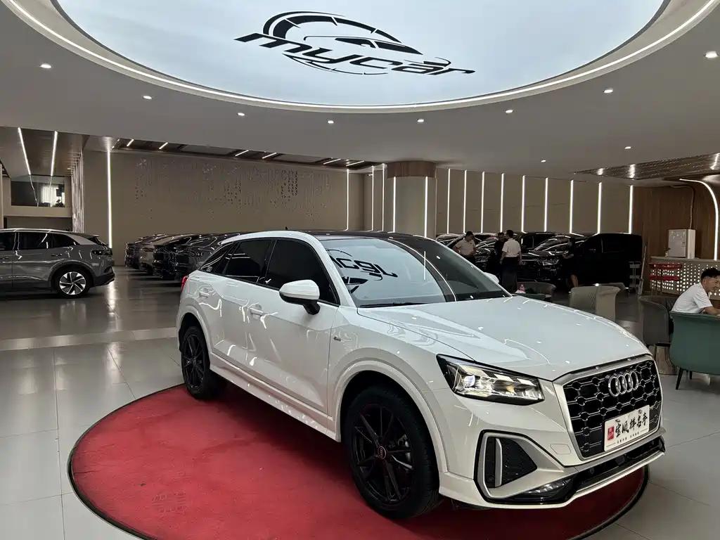 Audi Q2L — миниатюра 3