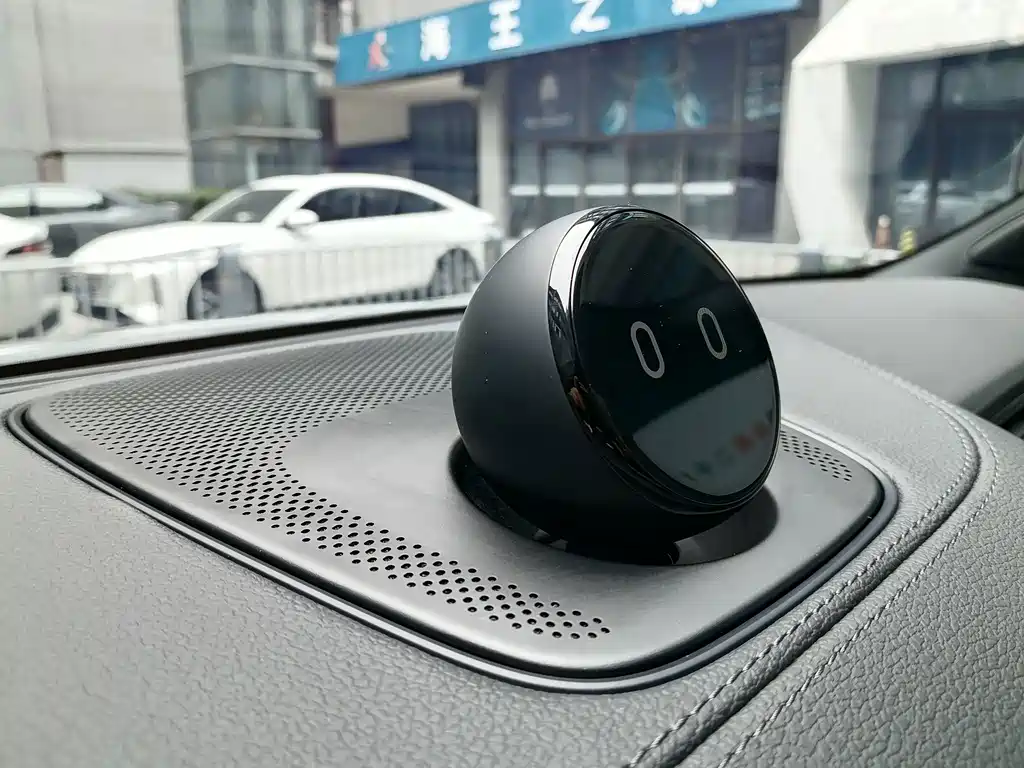 NIO ES6 — миниатюра 20