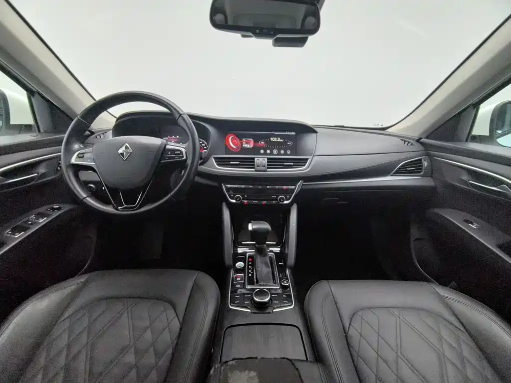 Borgward BX7 — миниатюра 5
