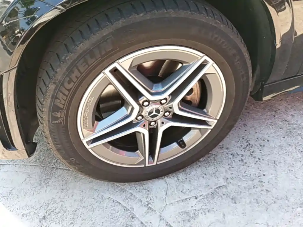 Mercedes-Benz GLE (Import) — миниатюра 23
