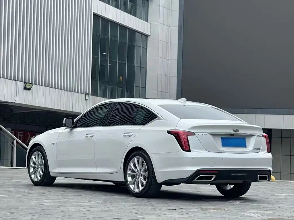Cadillac CT5 — миниатюра 9