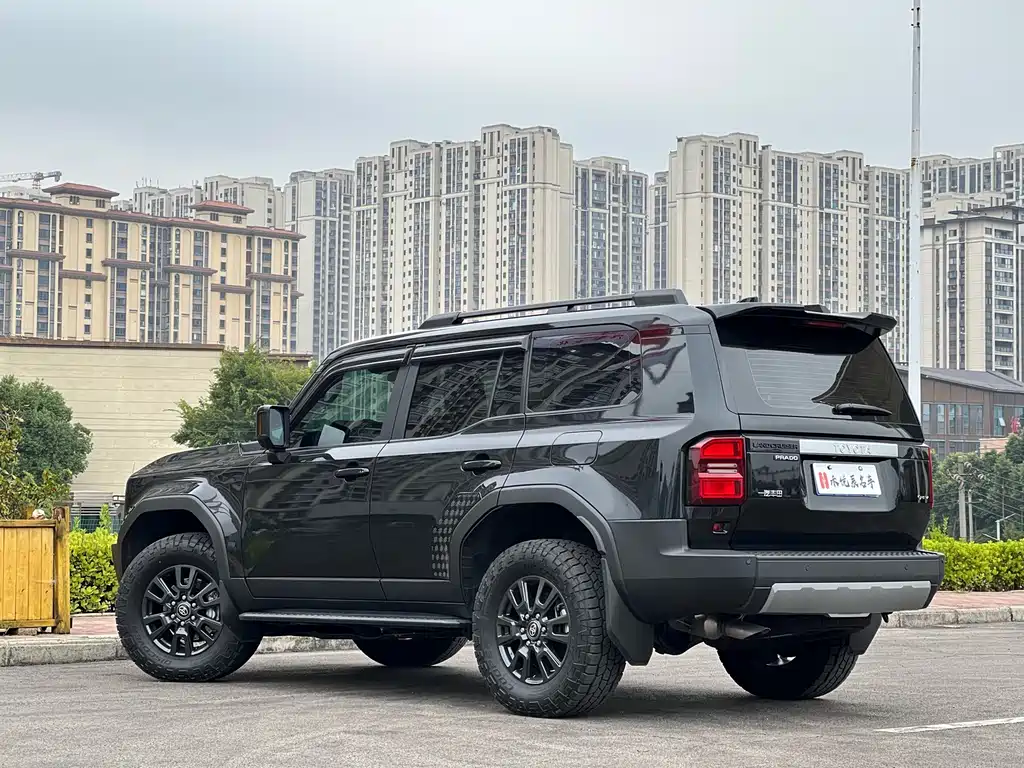 Toyota Prado — миниатюра 14