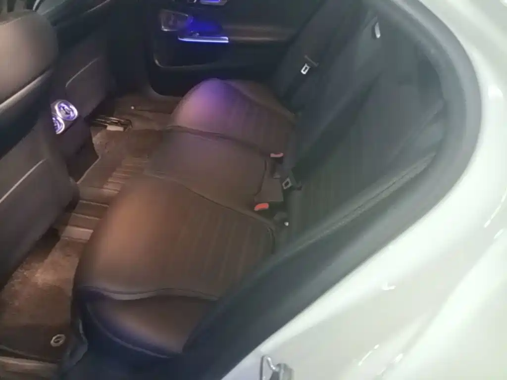 Mercedes-Benz C-Class — миниатюра 17