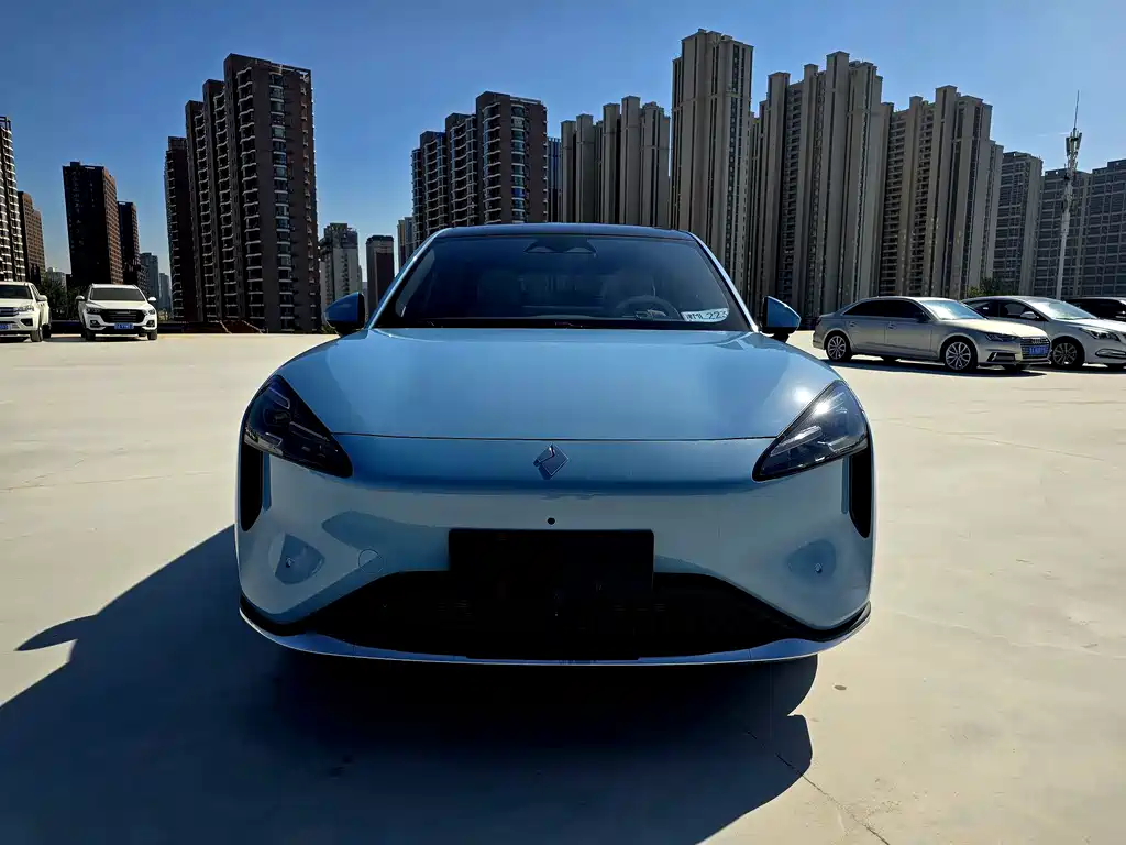 Baojun Yunhai — миниатюра 3