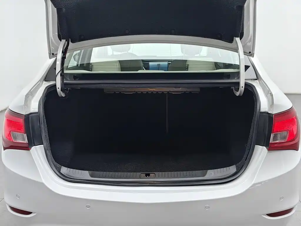 Buick Excelle — миниатюра 16