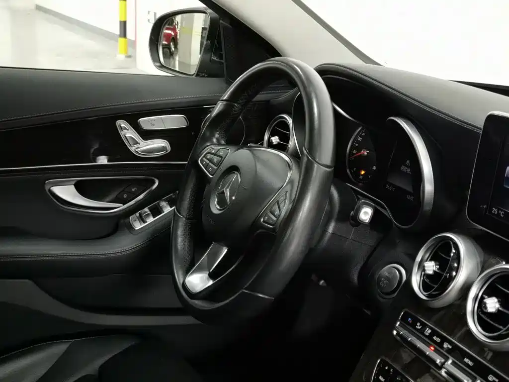Mercedes-Benz C-Class — миниатюра 22