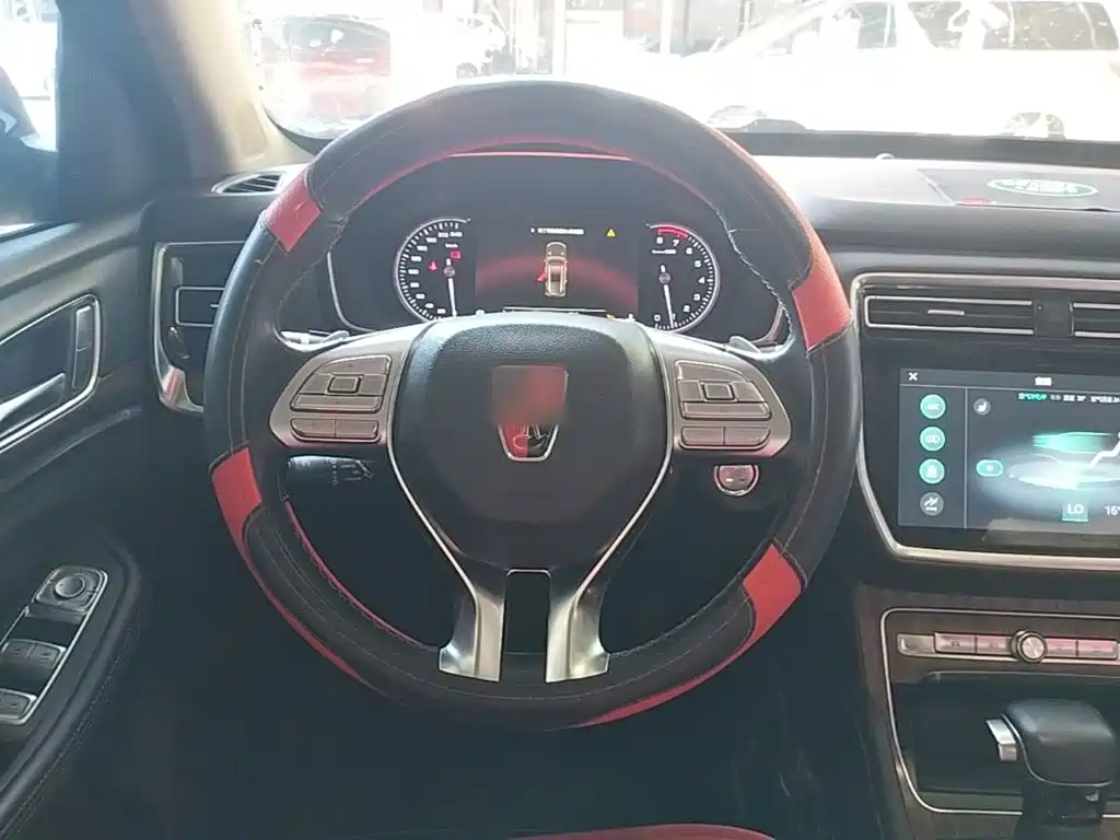 Roewe RX8 — миниатюра 11