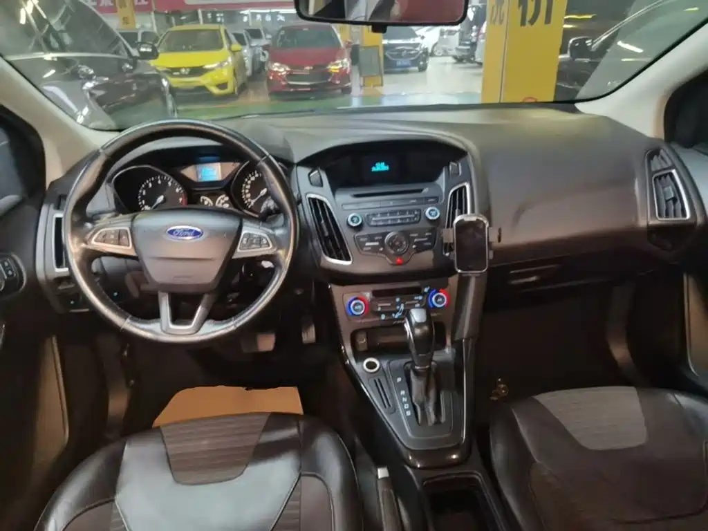 Ford Focus — миниатюра 10