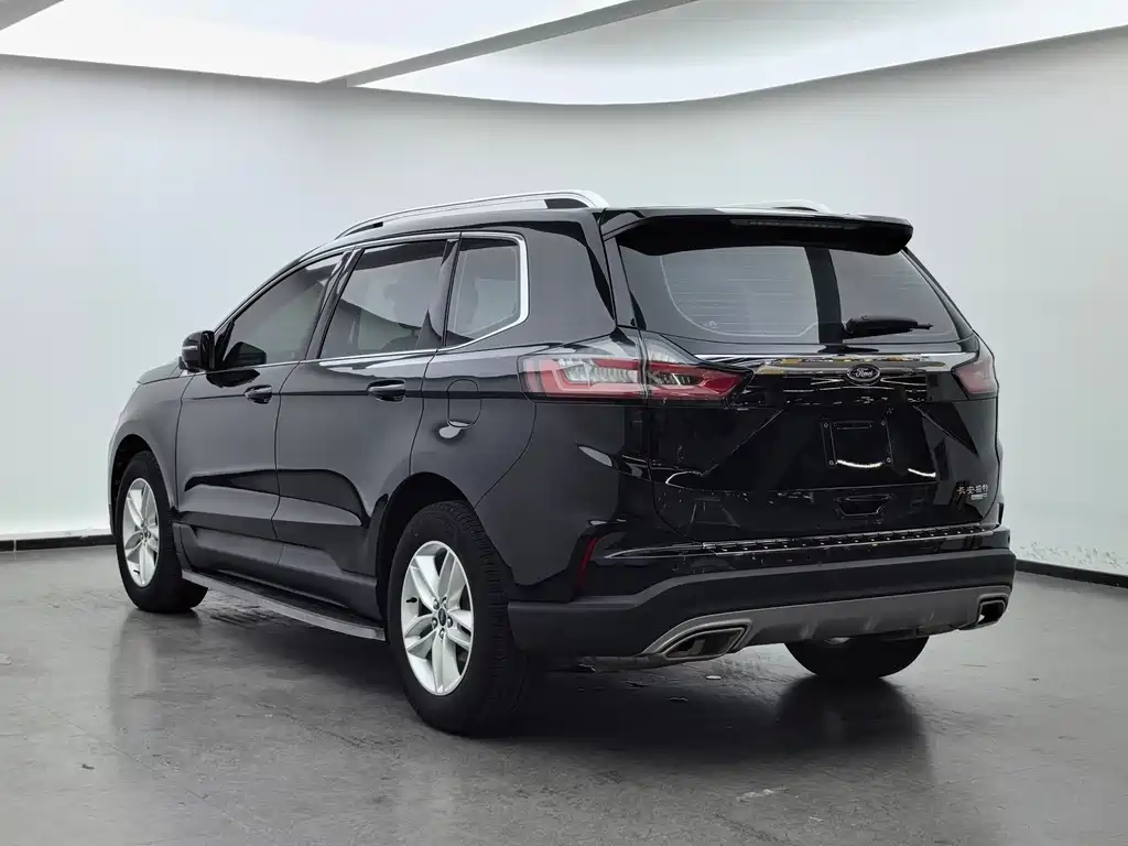 Ford Edge — миниатюра 6