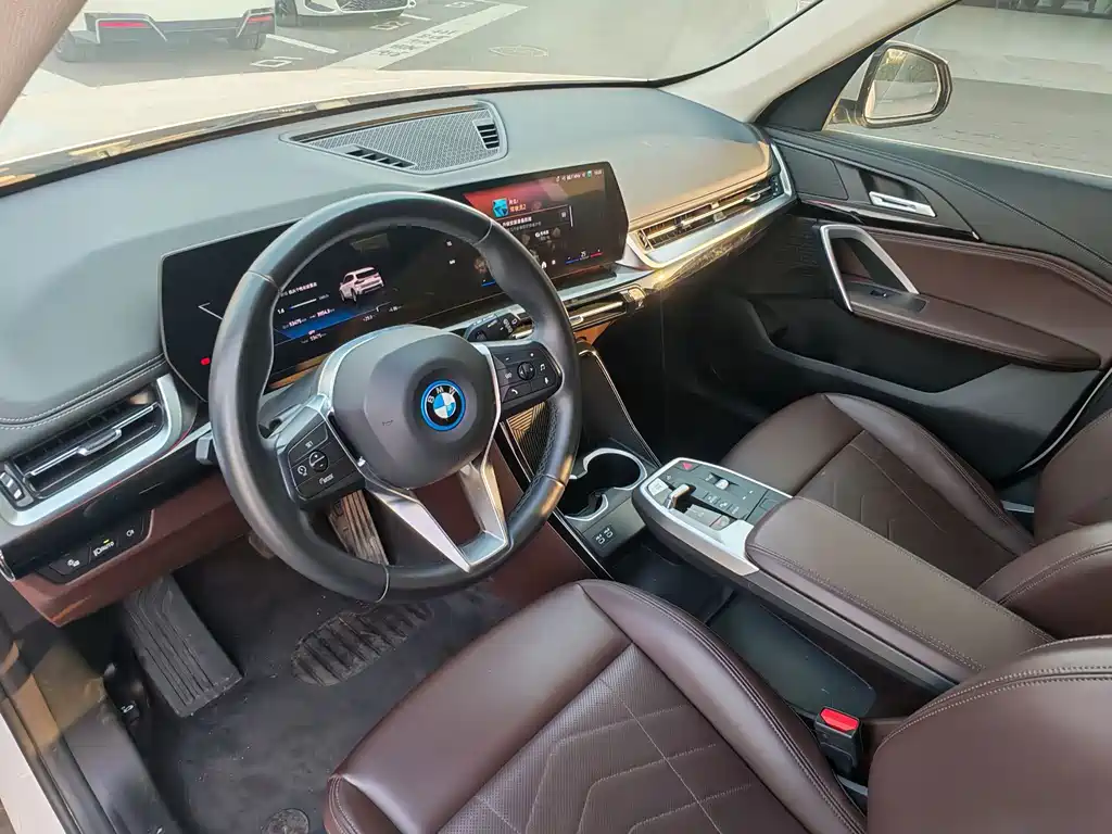 BMW iX1 — миниатюра 10