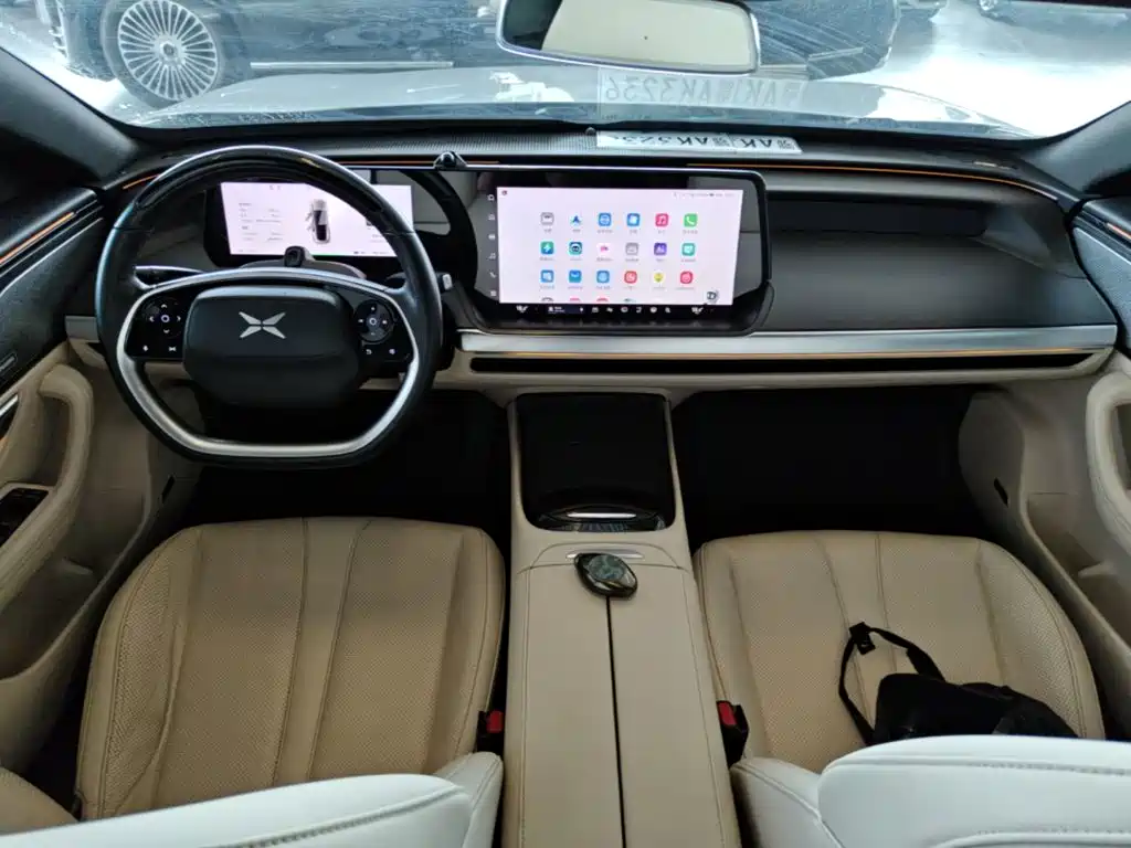 XPeng P7 — миниатюра 10