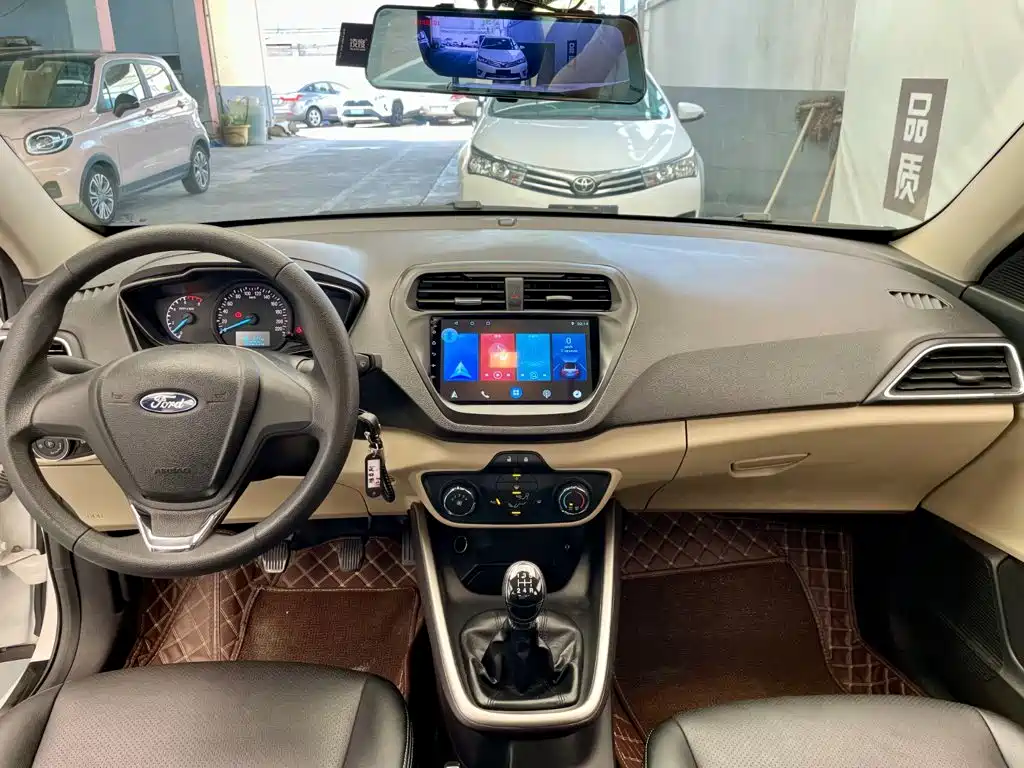 Ford Escort — миниатюра 8
