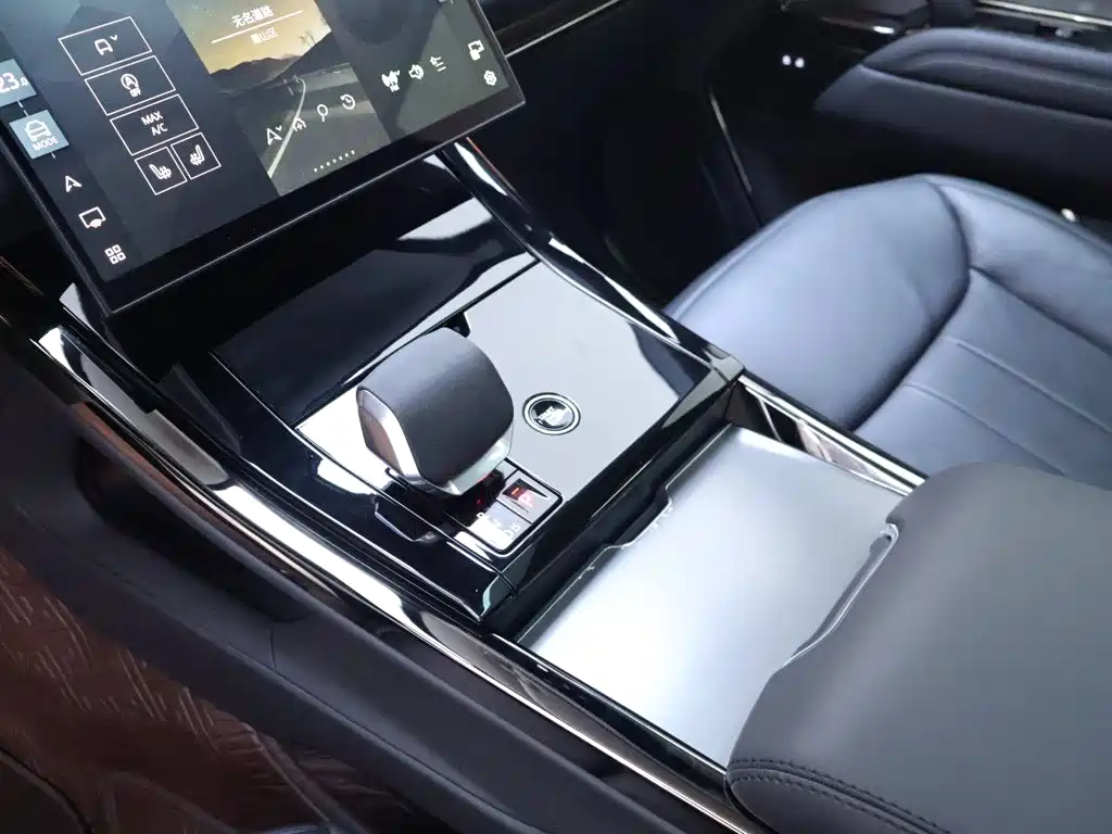 Land Rover Sport — миниатюра 12
