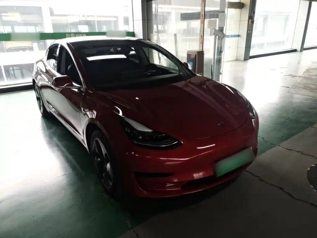 Tesla Model 3 — миниатюра 4