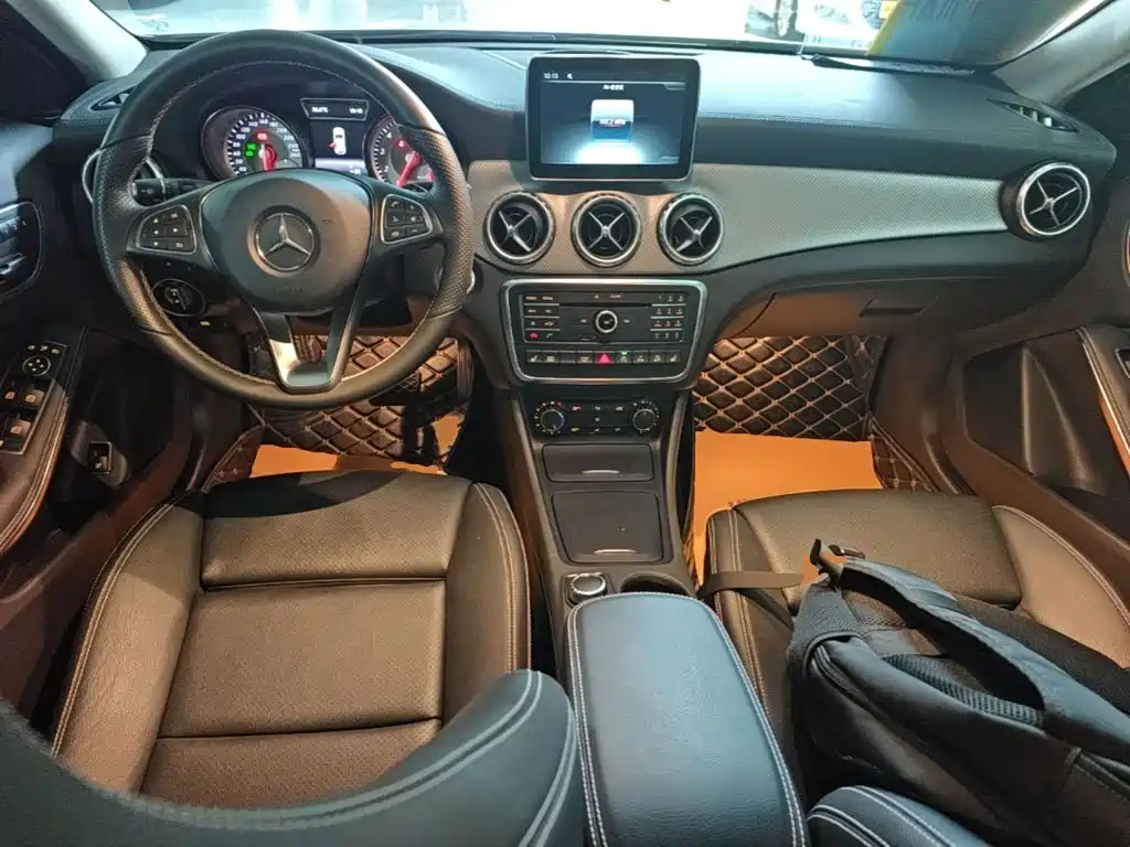 Mercedes-Benz GLA — миниатюра 10