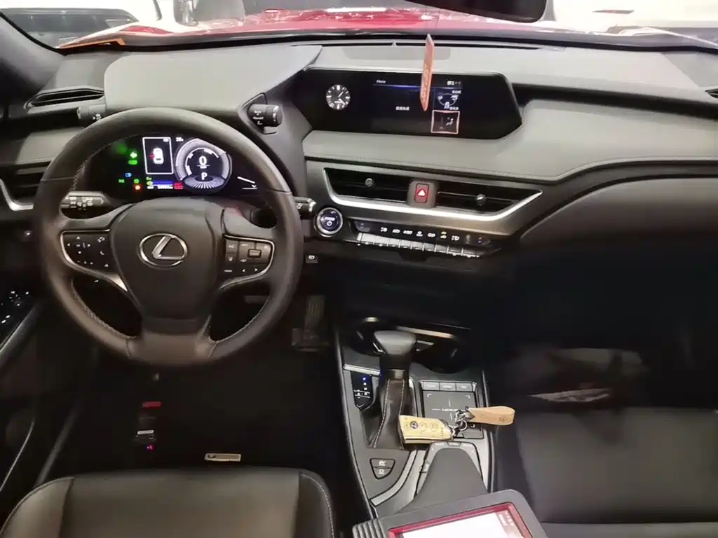 Lexus UX — миниатюра 10