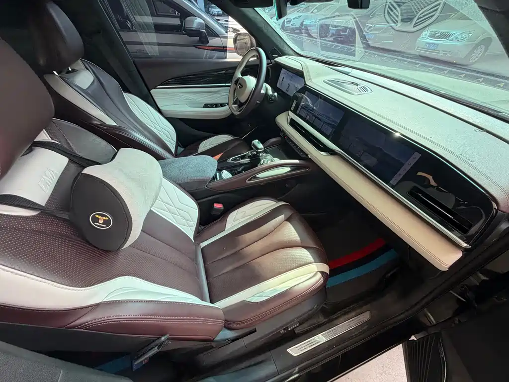 Geely Xingyue L — миниатюра 10